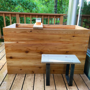 Personal Japanese-inspired outdoor cedar hot tub